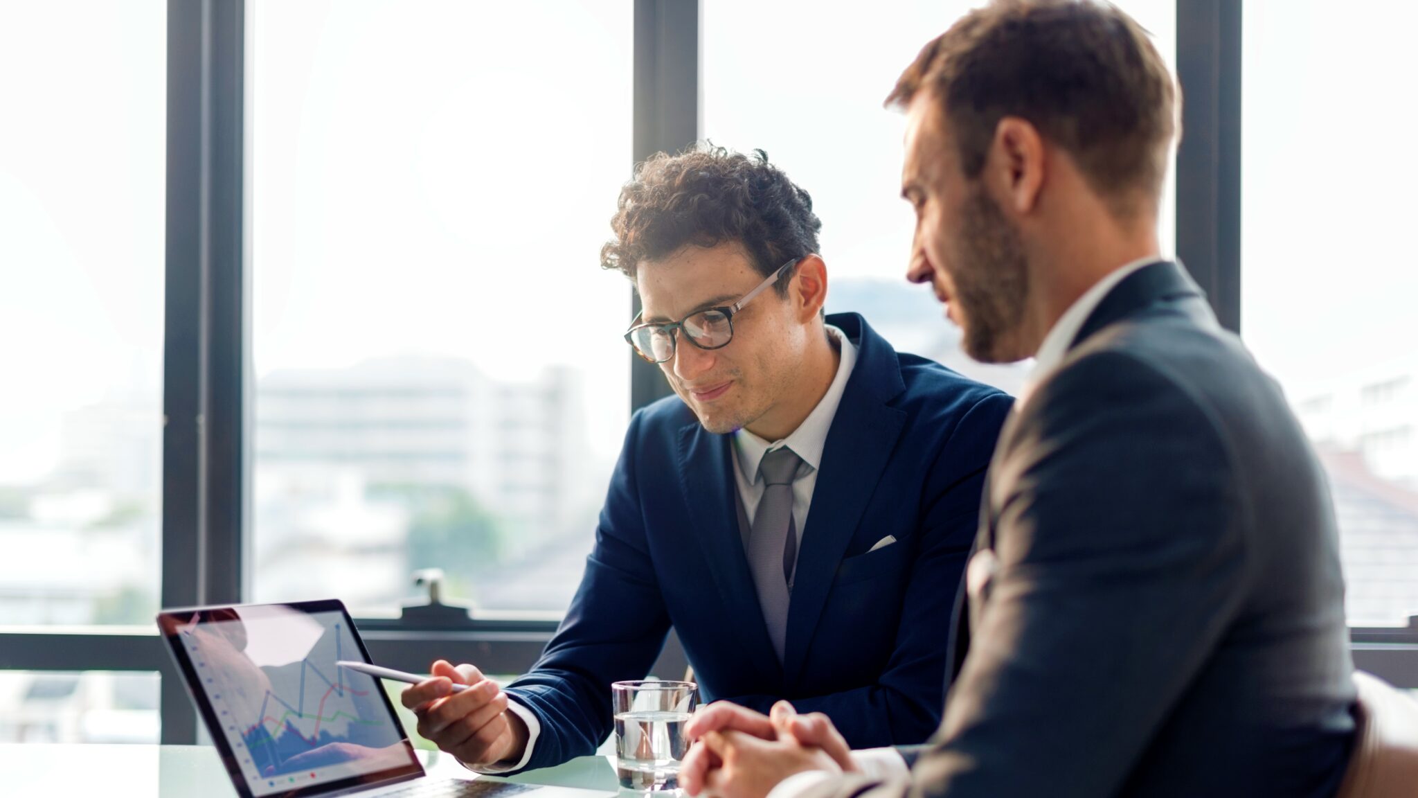 Titelbild zum Webinar "Einfach starten mit dem Dynamischen Beschaffungssystem"